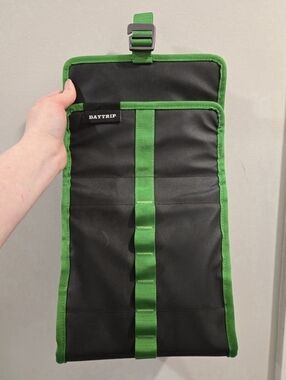 Yeti day trip lunchbox, black and green